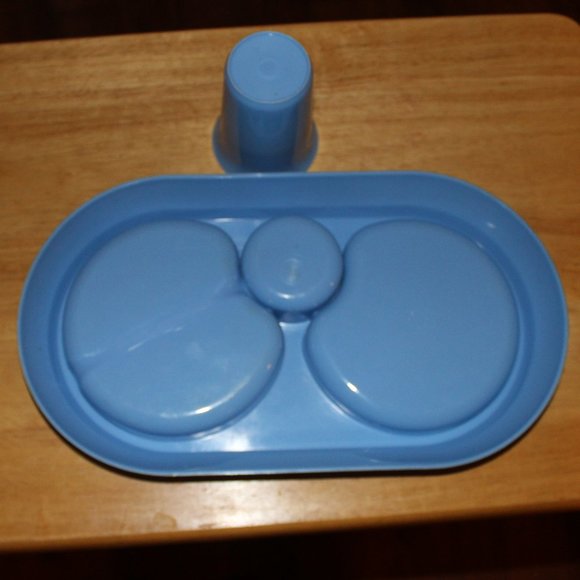 Vintage Blue  Child's Section Plate with Cup and cup holder - Picture 3 of 3